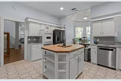 1209 Hillandale Court, Bedford, TX 76021 - Photo 12