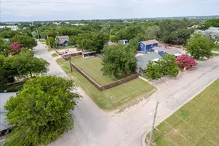 201 E 7th St, Weatherford, TX 76086 - Photo 1