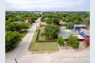 201 E 7th Street, Weatherford, TX 76086 - Photo 4