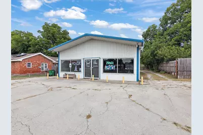 413 E Wise Street, Bowie, TX 76230 - Photo 8