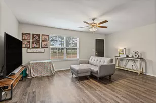 396 Wild Hill Oak Dr, Springtown, TX 76082 - Photo 8