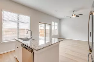 10434 Peonia St, Fort Worth, TX 76126 - Photo 4