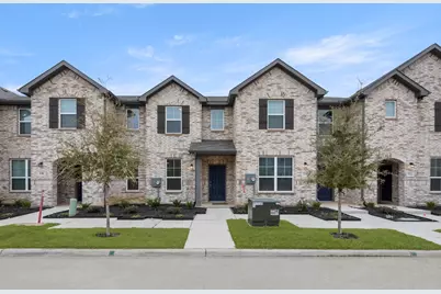 226 Wagon Spoke #13, Fort Worth, TX 76120 - Photo 1