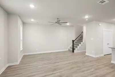 226 Wagon Spoke #13, Fort Worth, TX 76120 - Photo 8