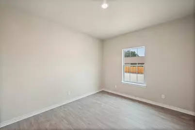 2877 Conveyor Drive #B, Burleson, TX 76028 - Photo 4