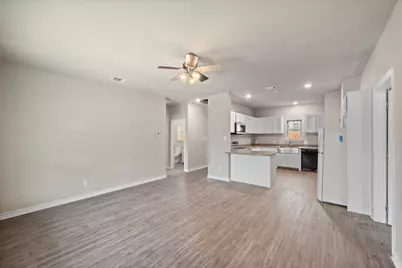 2877 Conveyor Drive #B, Burleson, TX 76028 - Photo 2