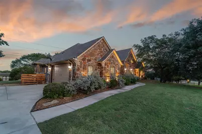 408 Sandridge Drive, Weatherford, TX 76085 - Photo 2