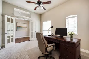 817 Lighthouse Ln, Savannah, TX 76227 - Photo 2