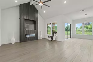 22202 Field St, Whitney, TX 76692 - Photo 14