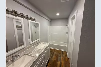 320 W 6th Street, Bonham, TX 75418 - Photo 16