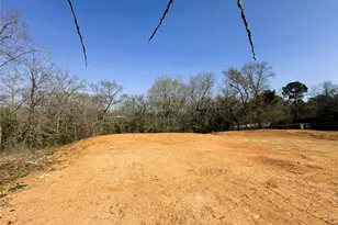 110 Elmwood Ct, Palestine, TX 75801 - Photo 16