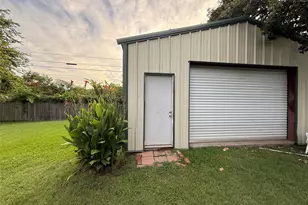 1414 N Binkley St, Sherman, TX 75092 - Photo 24