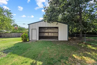 1414 N Binkley Street, Sherman, TX 75092 - Photo 20