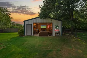 1414 N Binkley St, Sherman, TX 75092 - Photo 4