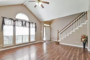 5008 Redwater Dr, Arlington, TX 76018 - Photo 4