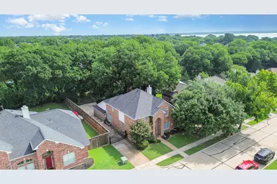 8713 Lakeside Drive, Rowlett, TX 75088 - Photo 2