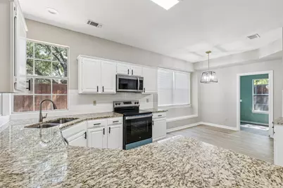 400 Black Rock Court, Irving, TX 75063 - Photo 10