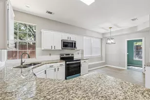 400 Black Rock Ct, Irving, TX 75063 - Photo 10