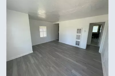 2011 Gilbert Avenue, Wichita Falls, TX 76301 - Photo 2