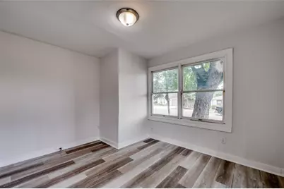 1236 E Powell Avenue, Fort Worth, TX 76104 - Photo 18