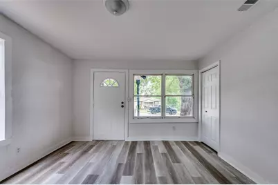 1236 E Powell Avenue, Fort Worth, TX 76104 - Photo 6