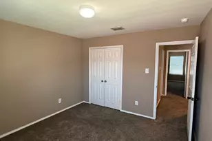 8105 York Beach Pl, Arlington, TX 76002 - Photo 20