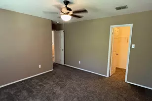 8105 York Beach Pl, Arlington, TX 76002 - Photo 16