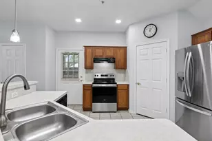 102 Royal Crest Ct, Red Oak, TX 75154 - Photo 8