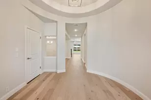 204 Sweetwater Dr, Commerce, TX 75428 - Photo 6