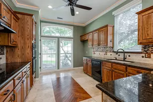 713 Paul Dr, Hurst, TX 76054 - Photo 10