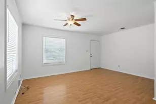 3917 Lisbon St, Fort Worth, TX 76107 - Photo 8