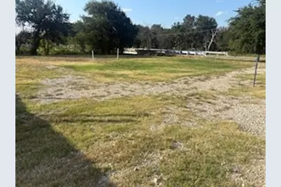 207 NE Front Street, Millsap, TX 76066 - Photo 2