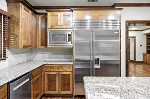 3328 W 4th St, Fort Worth, TX 76107 - Photo 14