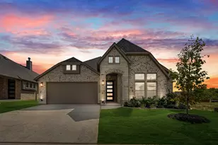 1016 Snowy Owl Dr, Alvarado, TX 76009 - Photo 2