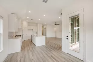 1016 Snowy Owl Dr, Alvarado, TX 76009 - Photo 24