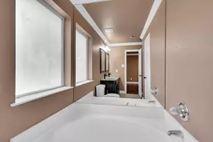 1006 Darren Dr, Burleson, TX 76028 - Photo 22