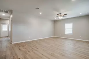 133 Winners Cir, Weatherford, TX 76087 - Photo 6