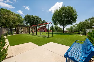 1113 Derbyshire Lane, Carrollton, TX 75007 - Photo 14