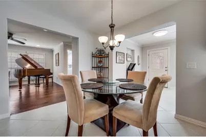 1113 Derbyshire Lane, Carrollton, TX 75007 - Photo 10