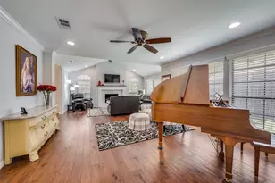 1113 Derbyshire Ln, Carrollton, TX 75007 - Photo 10