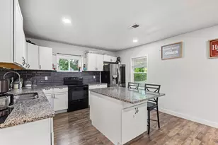 221 Braz St, Bonham, TX 75418 - Photo 14