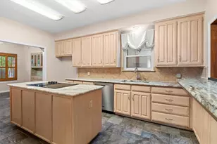 6512 Shorewood Dr, Arlington, TX 76016 - Photo 8