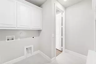 590 Crystal Lk Ln, Red Oak, TX 75154 - Photo 10