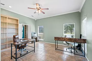 105 Country Green Ct, Weatherford, TX 76087 - Photo 8