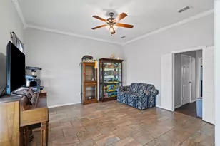 105 Country Green Ct, Weatherford, TX 76087 - Photo 10