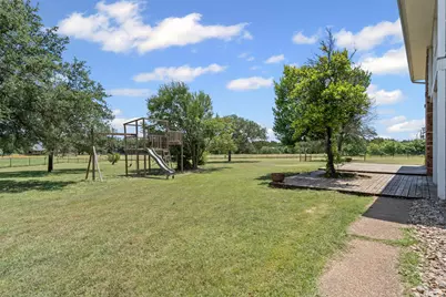 105 Country Green Court, Weatherford, TX 76087 - Photo 34