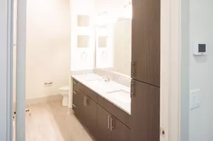 2101 W Rosedale St, Fort Worth, TX 76104 - Photo 8