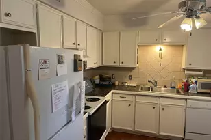 10562 High Hollows Dr, Dallas, TX 75230 - Photo 16