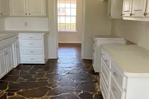 4215 Southcrest Dr, Arlington, TX 76013 - Photo 6