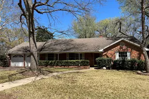 4215 Southcrest Dr, Arlington, TX 76013 - Photo 1